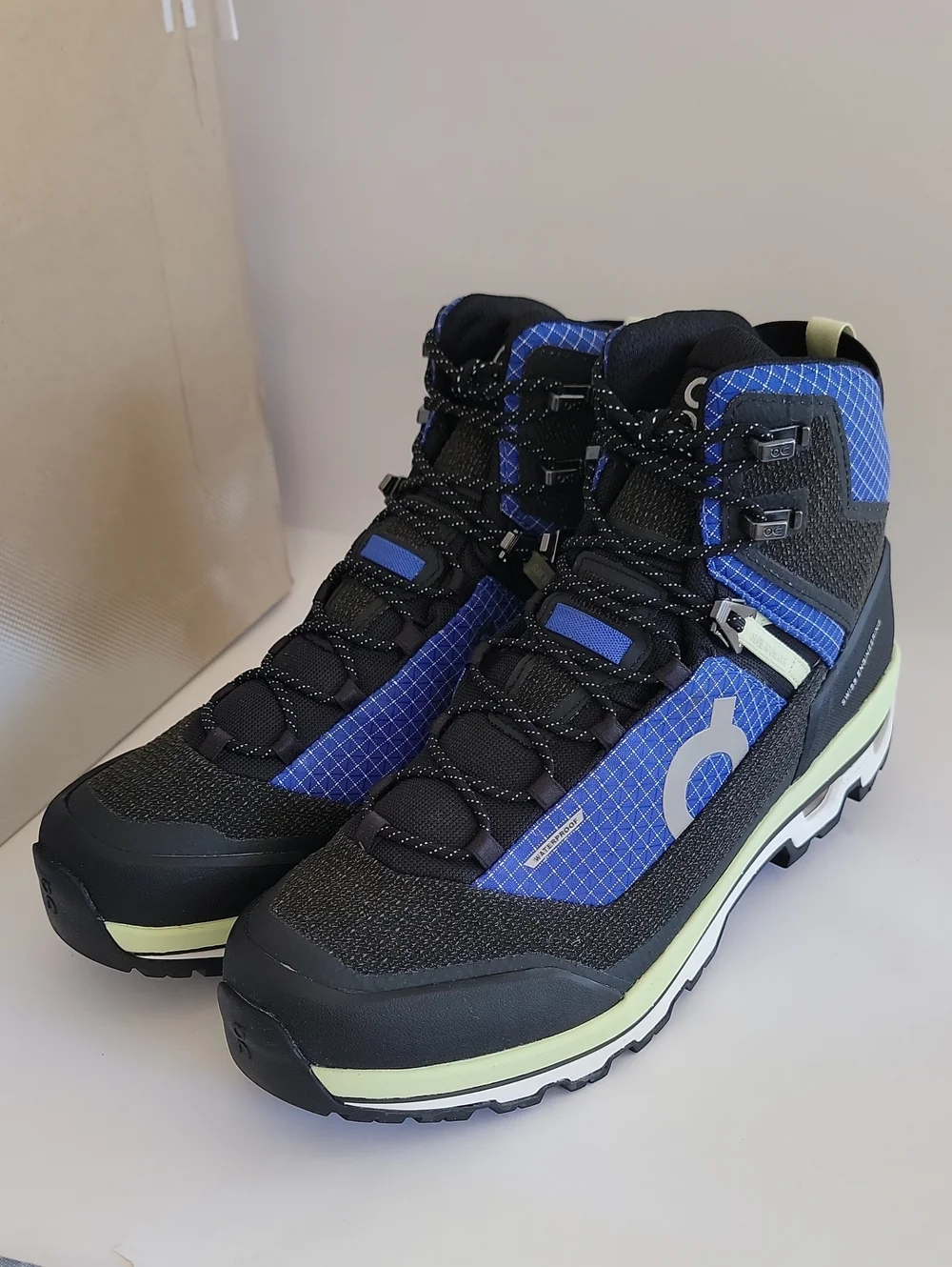On Cloudalpine Waterproof Women's Hiking Boots US 10 Cobalt/Limelight